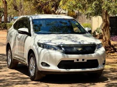 2017 Toyota Harrier 2.0 Petrol Automatic – 75,000 km