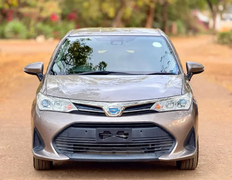 2017 Toyota Corolla Axio Hybrid 1.5L Automatic – 56,000 km