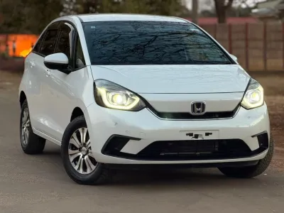 2021 Honda Fit e:HEV 1.5L Hybrid Automatic – 58,000 km