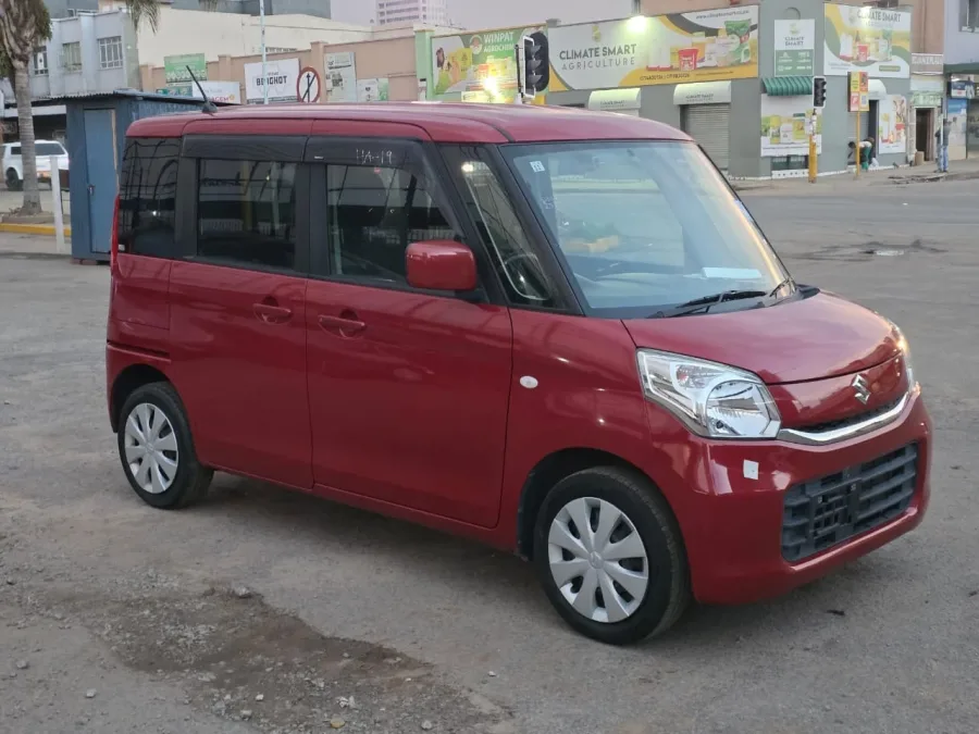 2017 Suzuki Spacia 0.6L Automatic – 62,000 km