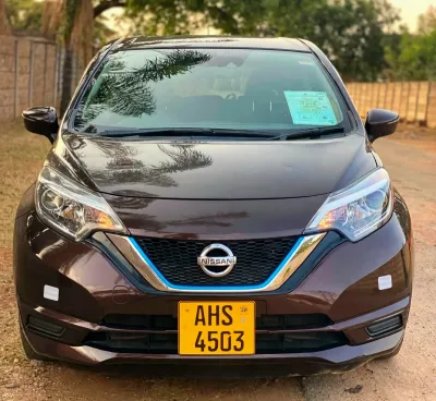 2017 Nissan Note e-POWER 1.2L Automatic – 56,000 km