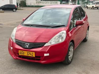 2012 Honda Fit 1.3 10th Anniversary Automatic – 62,000 km