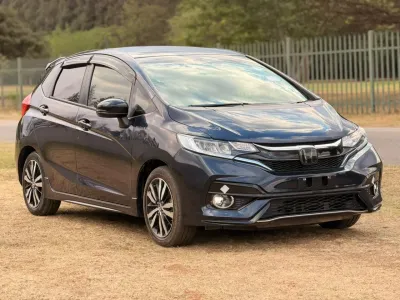 2018 Honda Fit Hybrid RS 1.5L Automatic – 78,000 km