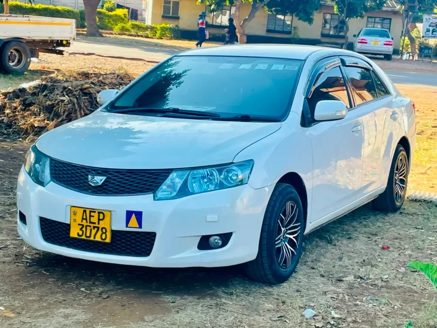Toyota Allion 2005, 170,000 km, white sedan