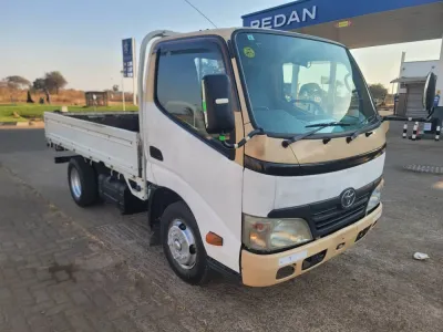 2009 Toyota Dyna Duty 3-Tonne Truck, Manual Diesel