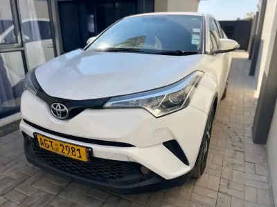 Toyota C-HR Hybrid 2017, 72,000 km