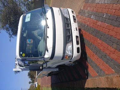 Hino Dutro 3 tonne long base