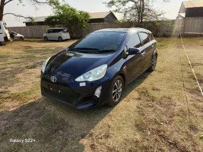 2017 Toyota Aqua Hybrid Hatchback – 90,452 km