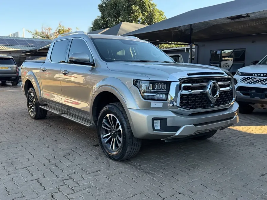 GWM P500 Double Cab S-LUX, 2025 Model, Mileage @ 15.000km, 2.0T Petrol Engine Hybrid, Automatic 4x4, Alloy Wheels, Sunroof, Wireless Phone Charging