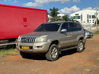 Toyota Land Cruiser Prado VX J120 Series, 2006 Model, Mileage @ 252.000km, 1KZ 3.0L Diesel Engine, Manual 4x4, Neat Fabric Interior, Alloy Wheels