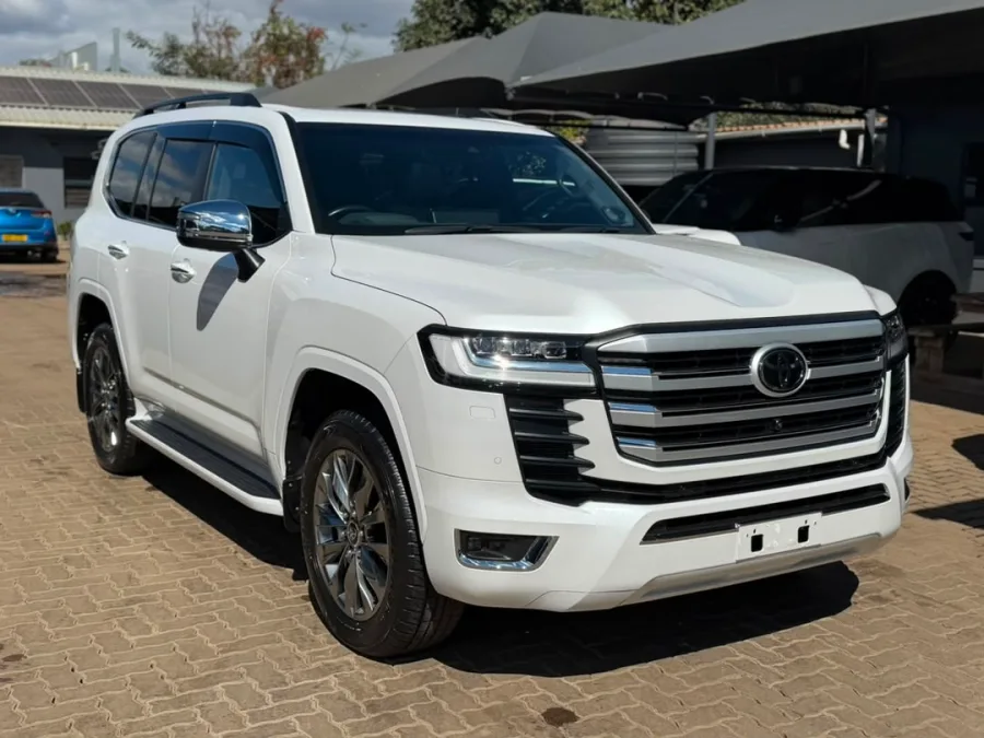 Toyota Land Cruiser 300 Series ZX, 2022 Model, Mileage @ 10,000km, 3.3L V6 Diesel Engine, Auto 4x4