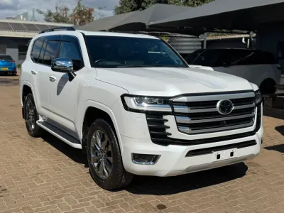 Toyota Land Cruiser 300 Series ZX, 2022 Model, Mileage @ 10,000km, 3.3L V6 Diesel Engine, Auto 4x4