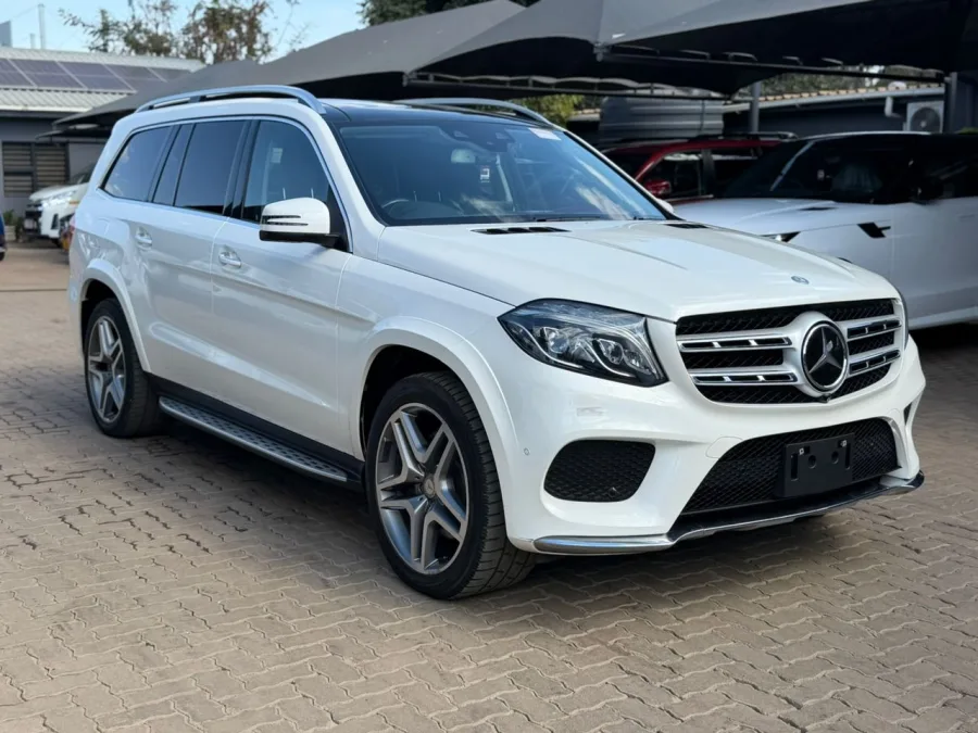 Mercedes-Benz GLS350d 4Matic, 2016 Model, Mileage @ 80.000km, Diesel Engine, Automatic, Sunroof