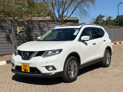 Nissan XTrail Non-Hybrid, 2016 Model, Mileage @ 76,000km, Petrol Engine, Automatic, Double Sunroof 