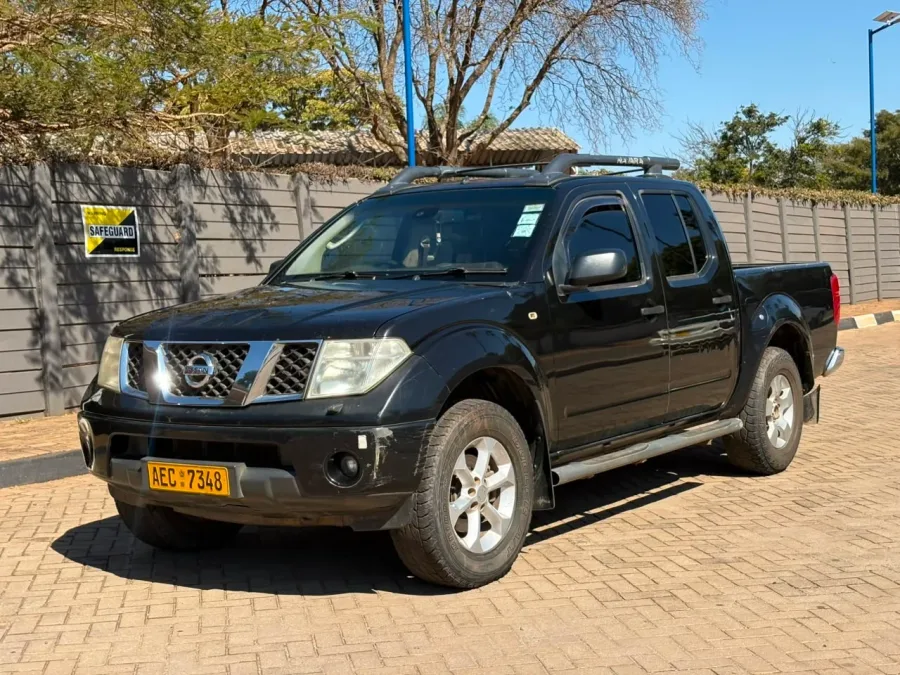Nissan Navara Double Cab, 2007 Model, YD25 Diesel Engine, Manual 4x4, Alloy Wheels, Black Colour