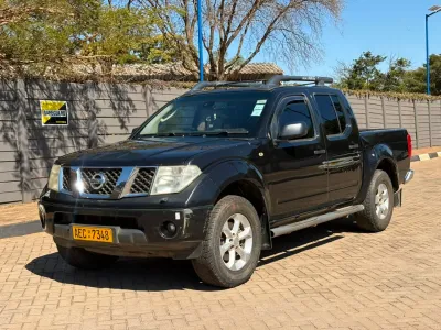 Nissan Navara Double Cab, 2007 Model, YD25 Diesel Engine, Manual 4x4, Alloy Wheels, Black Colour
