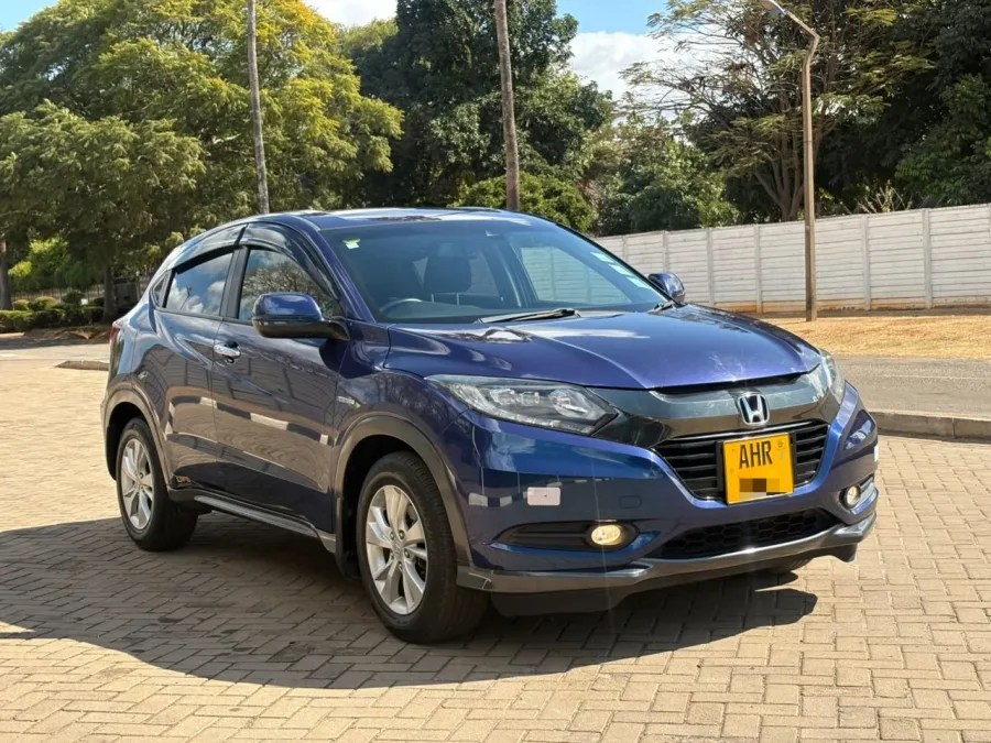 Honda Vezel Hybrid, 2016 Model, Mileage @ 99,000km, 1.5L Petrol Engine, Automatic, Fabric Interior