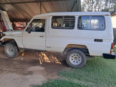 Toyota LandCruiser 75 Series, 1992 Model, Mileage @ 480,000km, 1HZ 4.2L Diesel Engine, Manual 4x4 
