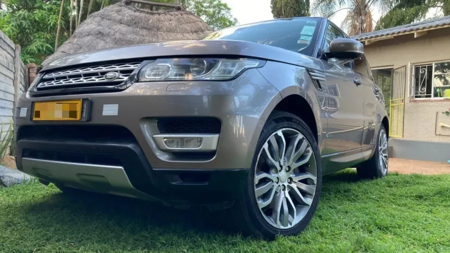 Range Rover Sport SDV6, 2016 Model, Mileage @ 133,000km, 3.0L V6 Twin-Turbo Diesel Engine, Automatic