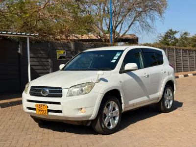 Toyota RAV4, 2005 Model, Mileage @ 164,000km, 2.4L Petrol Engine, Automatic 4x2, Fabric Interior 