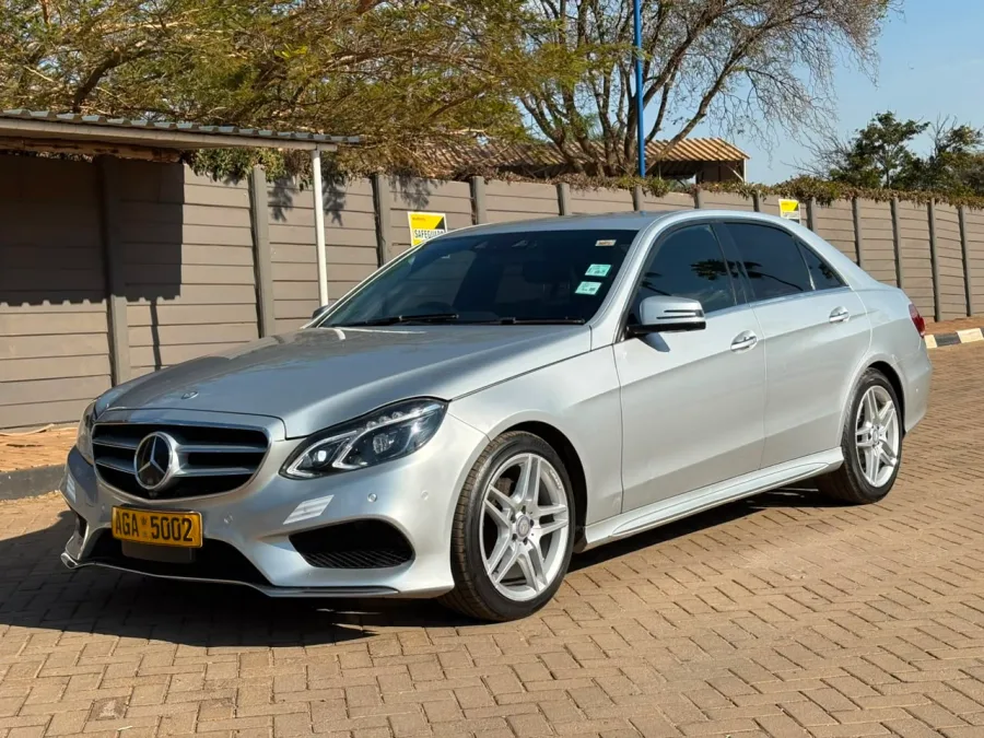 Mercedes-Benz E250 W212 Facelift, 2015 Model, Petrol Engine, Automatic, Daytime Running LED