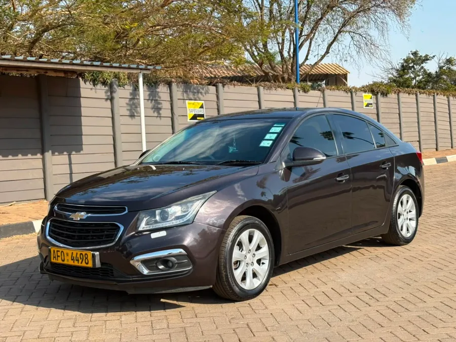 Chevrolet Cruze LS, 2016 Model, Mileage @ 132,000km, 1.6L Petrol Engine, Automatic, Reverse Camera