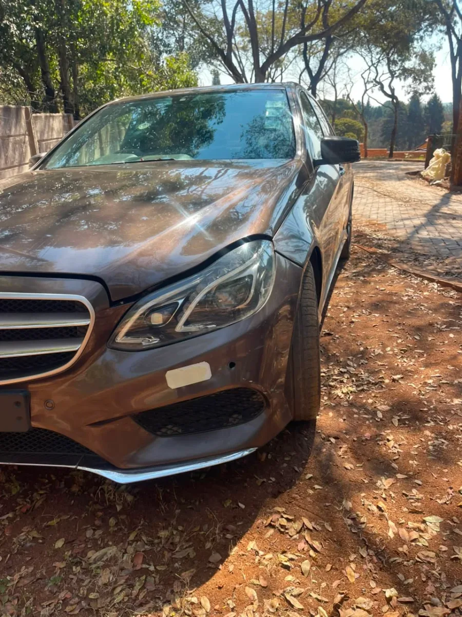 Mercedes-Benz E300, 2015 Model, Mileage @ 114,820km, Diesel Engine, Automatic, Leather Interior