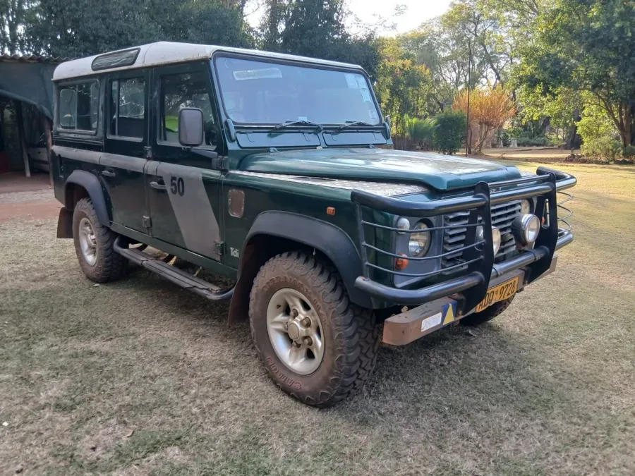 Land Rover Defender TDi 110, 1999 Model, Mileage @ 267,000km, Diesel Engine, Manual 4x4, Bull Bar