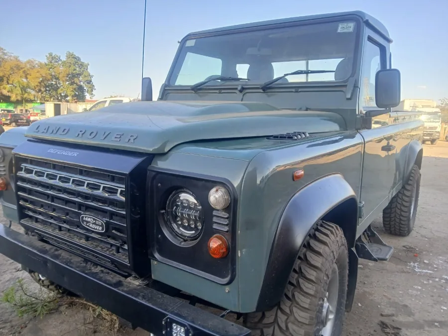 Land Rover Defender 300TDi, 2013 Model, Mileage @ 129,000km, Diesel Engine, Manual 4x4, No Respray