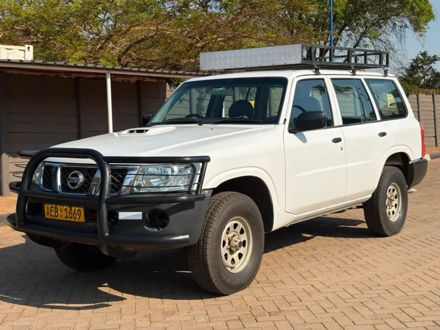 Nissan Patrol, 2015 Model, Mileage @ 270,000km, ZD30 Turbo-Diesel Engine, Manual 4x4,Rexine Interior