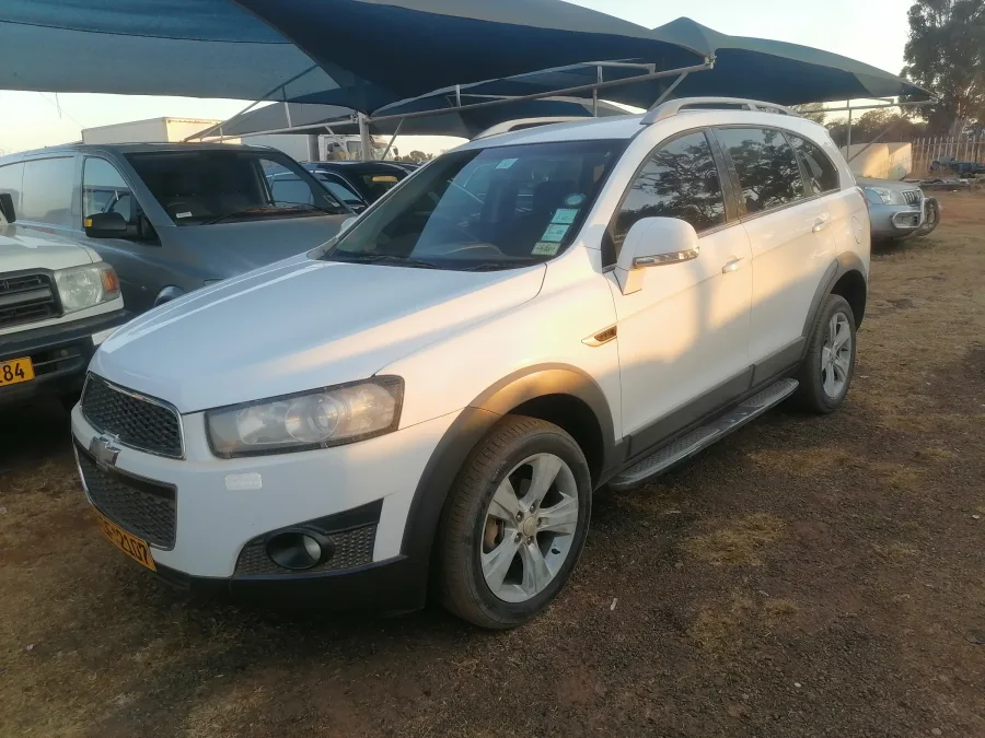 Chevrolet Captiva LT, 2011 Model, Mileage @ 152,996km, 2.4L Petrol Engine, Manual 6-Speed Front AWD