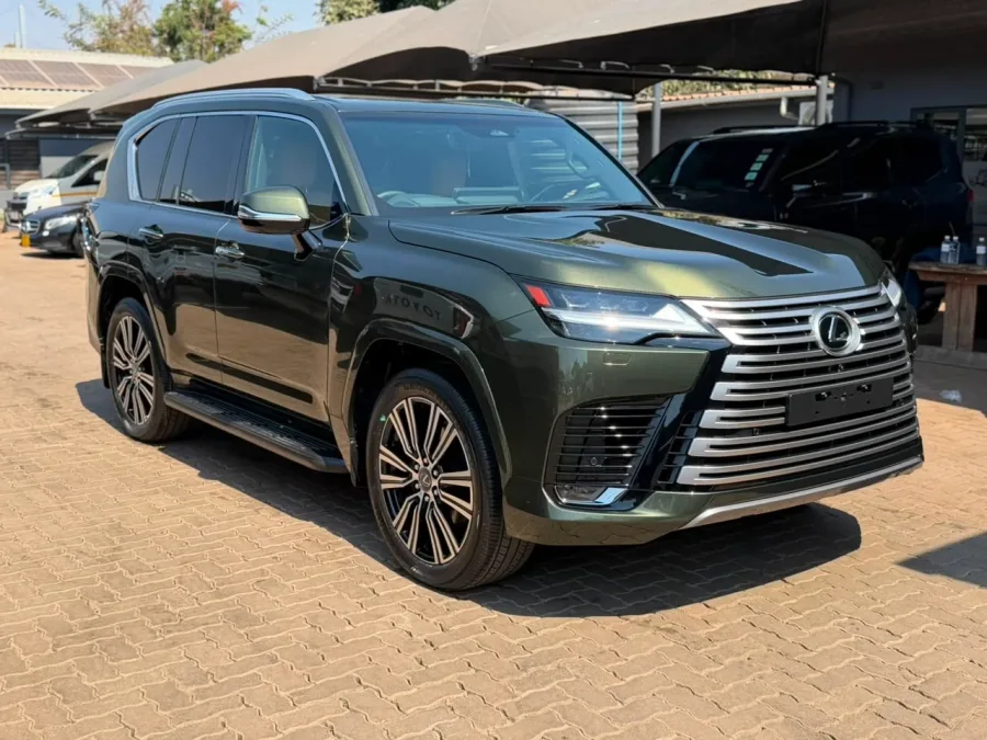 Lexus LX500d, Brand New, Delivery Mileage, Diesel Engine, Automatic, Leather Interior, Alloy Wheels