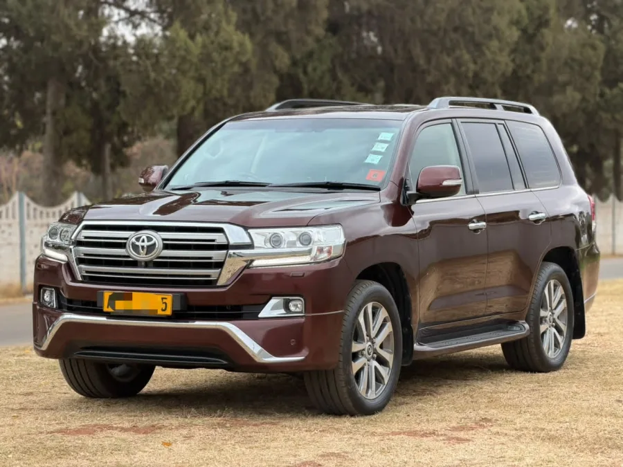 Toyota LandCruiser 200 Series VXR, 2018 Model, Mileage @ 72,000km, 4.5D4D V8 Diesel Engine, Auto 4x4