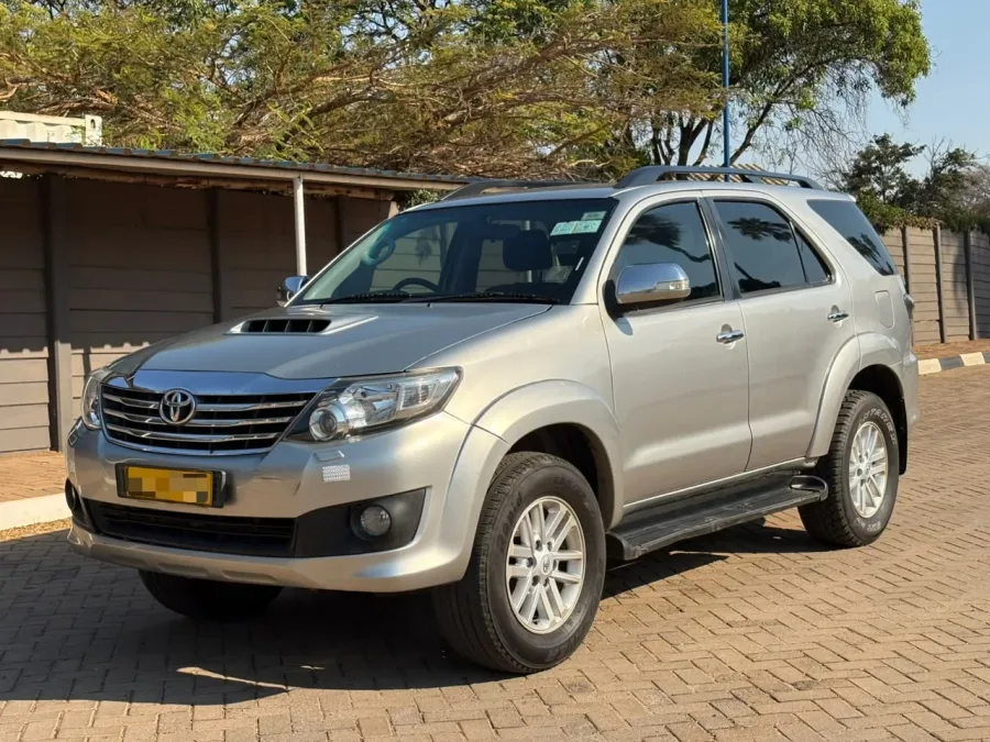 Toyota Fortuner, 2015 Model, Mileage @ 217,000km (FSH), 1KD 3.0D4D Diesel Engine, Automatic 4x2