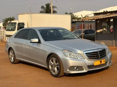Mercedes-Benz E300 W212 Pre-Face, 2009 Model, Mileage @ 129,000km, M272 V6 Petrol Engine, Automatic