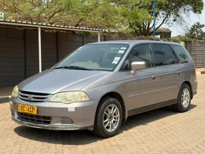 Honda Odyssey, 2000 Model, Petrol Engine, Automatic, Leather Interior, Alloy Wheels, 7-Seater