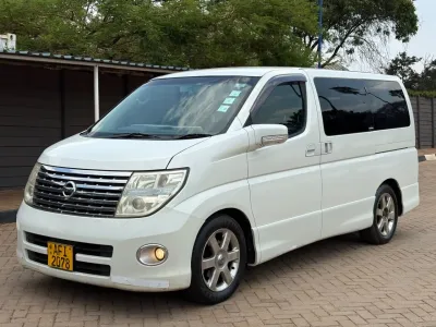 Nissan Elgrand Highway Star, 2005 Model, Mileage @ 153,000km, 2.5L V6 Petrol Engine, Automatic