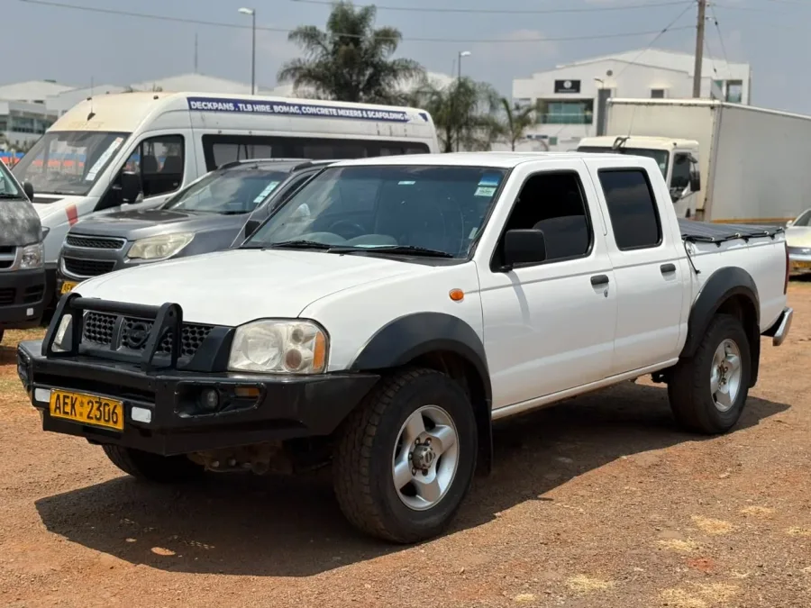 Nissan NP300 Hardbody, 2012 Model, Mileage @ 193,000km, Manual 4x4, QD32 Diesel Engine, Alloy Wheels