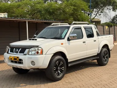 Nissan NP300 Hardbody, 2017 Model, Mileage @ 116,000km, 2.5L Turbo Diesel Engine, Manual 4x2 