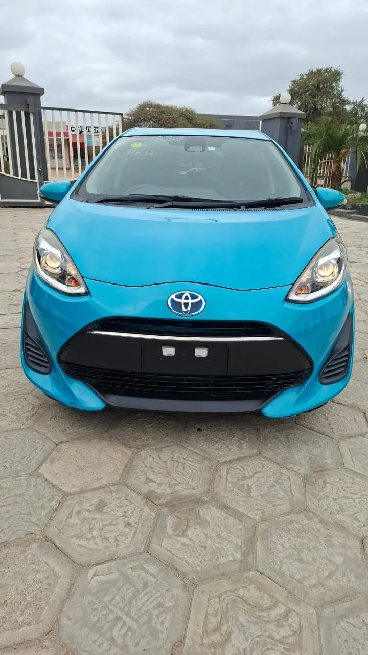Toyota Aqua 1.5 Hybrid 2017 Hatchback – 100,000 km
