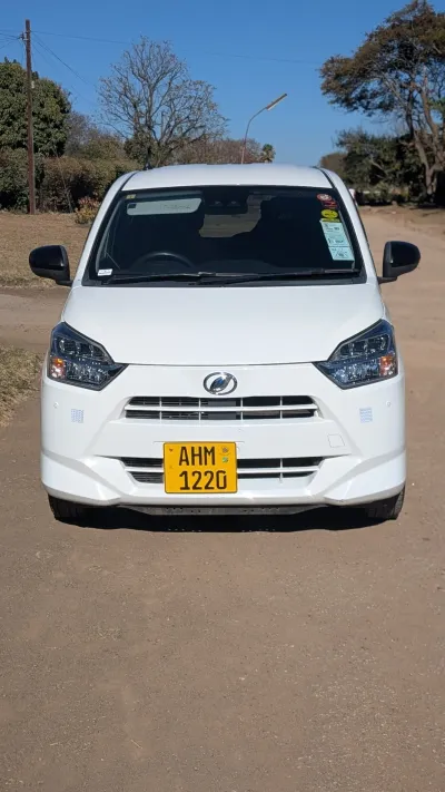 Daihatsu Mira G 2019 automatic hatchback – 80,000 km, white