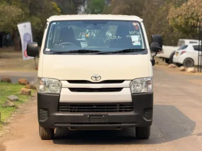 2018 Toyota Quantum 3.0L Diesel Automatic – Recent Import