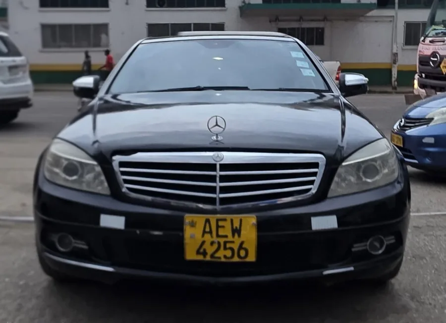 MERCEDES BENZ C200