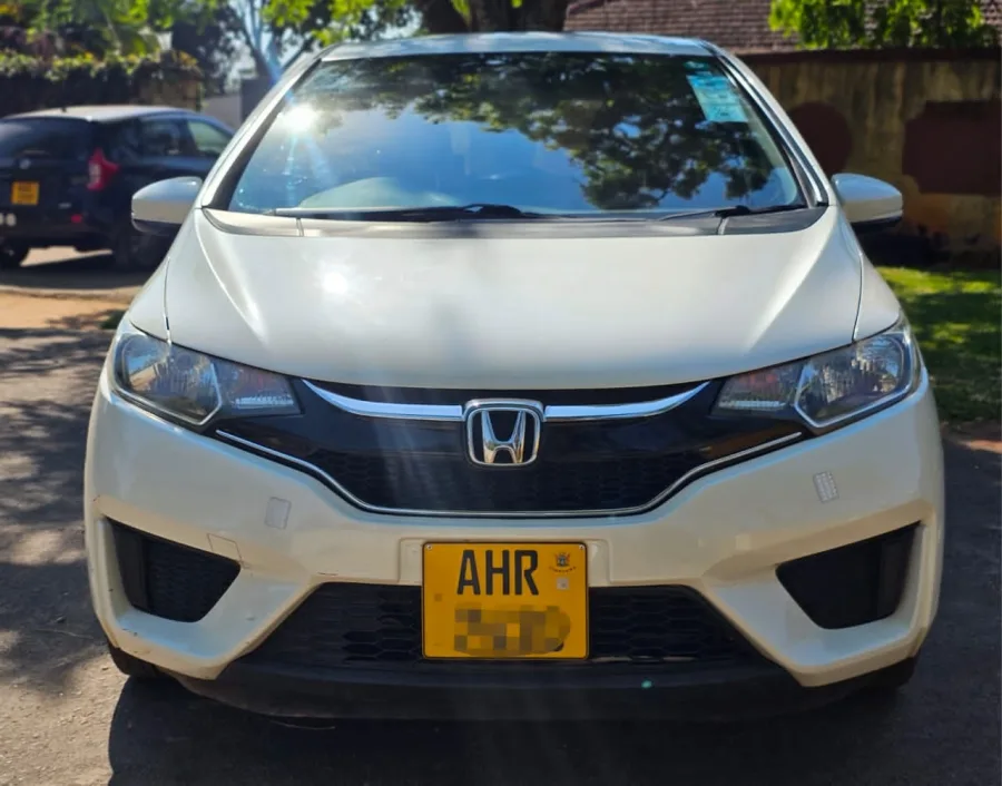 2017 Honda Fit GK3 1.3L Automatic – 88,000 km