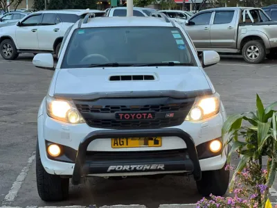 Toyota Fortuner 3.0 D-4D 2013 Automatic Diesel SUV - USD 25,000