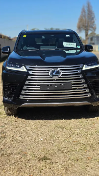 Lexus LX 2026, 500 km, Black – Recent Import