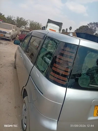 2010 Toyota Sienta MPV – 200,000 km, Resprayed, Strong Engine