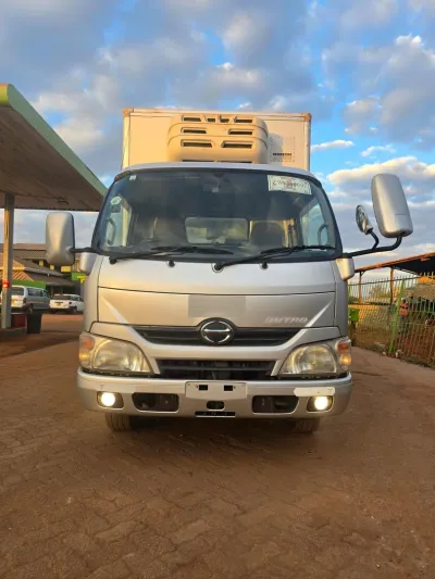 2017 Hino Dutro Refrigerated Box Truck, 98,000 km