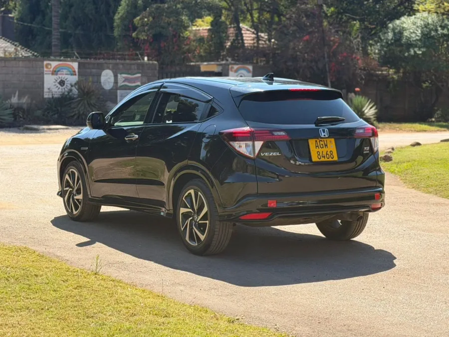 2019 Honda Vezel – well-maintained compact SUV with service history