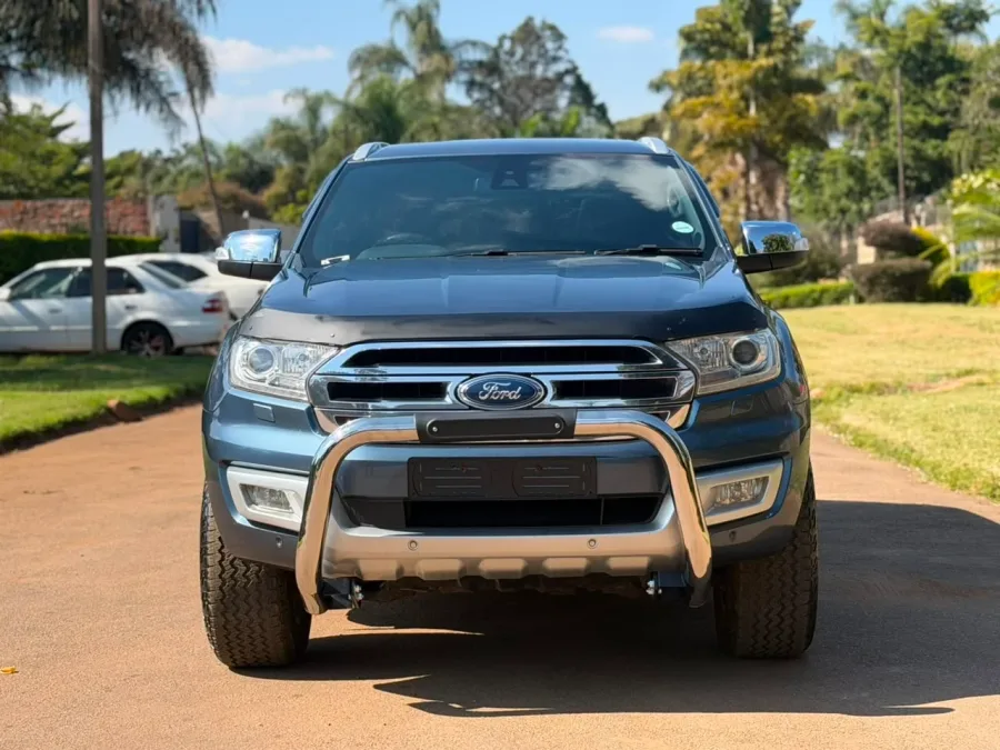 Ford Everest 2018 SUV, Blue with Bull Bar, Well-Maintained